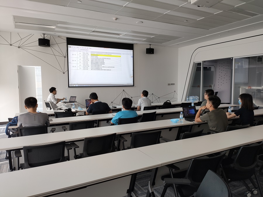 中国—东盟（华为）人为智能创新中心专场培训会圆满进行