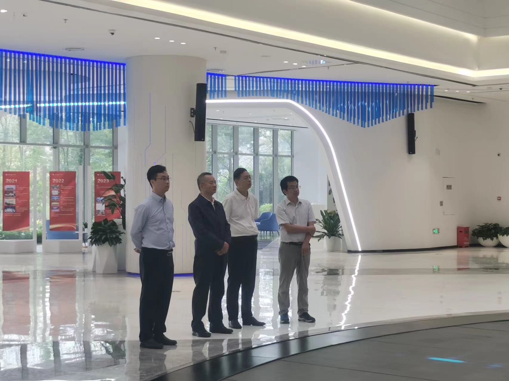 自治区大数据发展局局长赵志刚会见江苏将来网络集团总经理田文科一行 js3333线路检测中心集团辅导参与